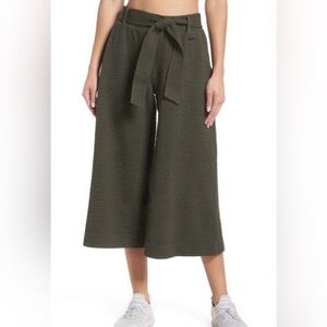 Sweaty Betty Enso Culottes Olive Green Wide Leg Cropped  Pant Textured Womens M